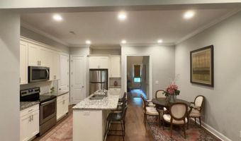 1718 W Farmville, Auburn, AL 36830