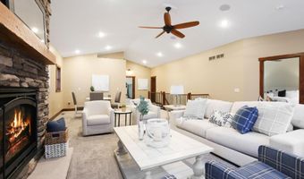9823 103rd St NW, Annandale, MN 55302