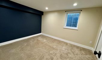 1496 Newport Rd, Ann Arbor, MI 48103