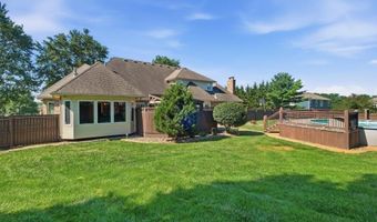 15586 Cedar Ln, Basehor, KS 66007
