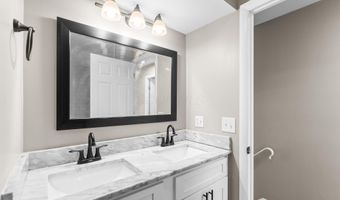 5016 Julie Pl, Columbus, OH 43229