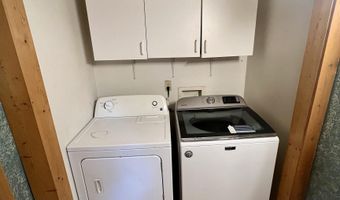 823 Pine Ave, Alma, MI 48801