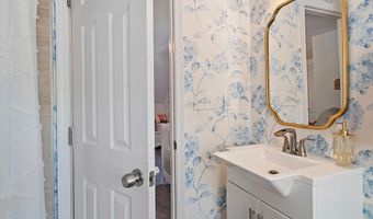 140 JEFFERSON St, Annapolis, MD 21403