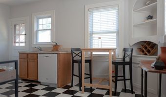 301 ADAMS St B, Annapolis, MD 21403