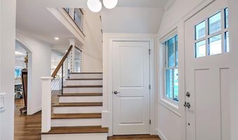 11 Shields St, Newport, RI 02840