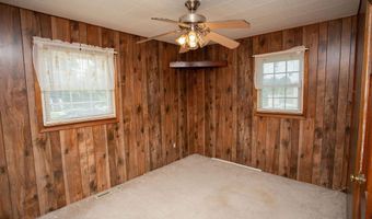 836 DEVENNEY Dr, Bellmawr, NJ 08031
