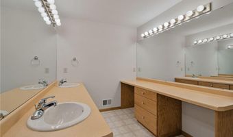 1511 16th Ave SW, Austin, MN 55912