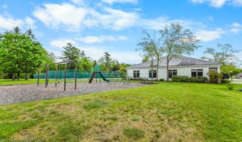 20 Springbrook Dr, Belfast, ME 04915