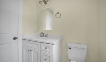 661 Main St, Acushnet, MA 02743