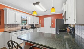 612 Dogwood Meadows Ln, Austin, AR 72007
