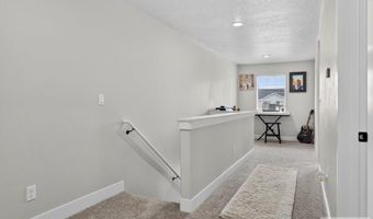 179 Park Lawn Dr #1, Chubbuck, ID 83202