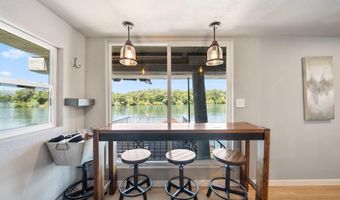 3317 Riverside Dr, Anderson, CA 96007