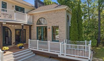 15 Chardonnay Ter, Bedford, NH 03110