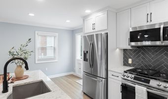 2203 ARLINGTON Ter, Alexandria, VA 22303