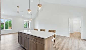 9009 Stonewall Rd, Appomattox, VA 24522