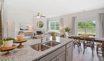 1055 Queensland Ln, Ayden, NC 28513