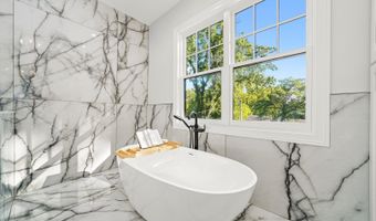 1418 W Maude Ave, Arlington Heights, IL 60004