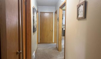 331 S 4th St, Akron, IA 51001