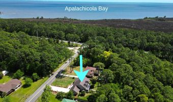 8 Apalachee St, Apalachicola, FL 32320