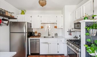72 Lakeview Ter Unit D, Burlington, VT 05401