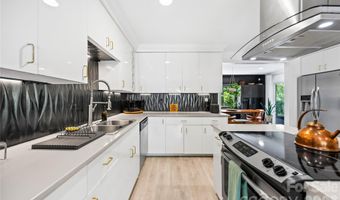 4508 Ivanhoe Pl, Charlotte, NC 28205