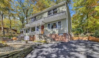 51 Lakeside Dr, Alloway, NJ 07422