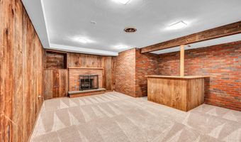 24 Ridge Rd, Cromwell, CT 06416