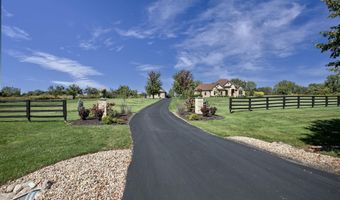 W3552 EQUESTRIAN Trail, Appleton, WI 54913