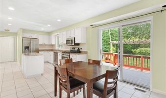52 GINGER Trl, Coventry, RI 02816