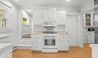 562 N Edgemere Dr, West Allenhurst, NJ 07711