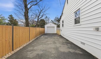 5402 S 12TH St S, Arlington, VA 22204