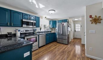 5 Whitetail Ln, Chester, NH 03036