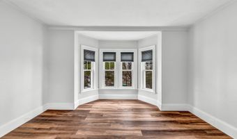 22 Parker St, Bangor, ME 04401