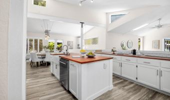 321 Valencia Rd, Aptos, CA 95003