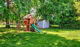 29 Melrose Ave, Barrington, RI 02806