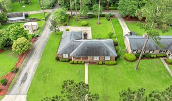 2704 PINE MANOR Ln, Albany, GA 31707