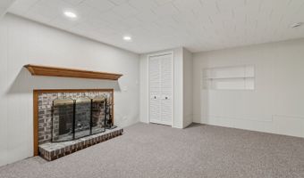 6 W Cypress St, Arlington Heights, IL 60005