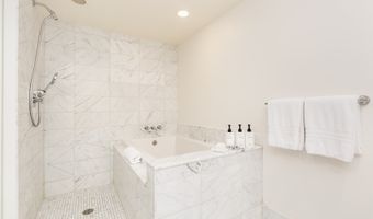 223 Saratoga Rd 1103, Honolulu, HI 96815