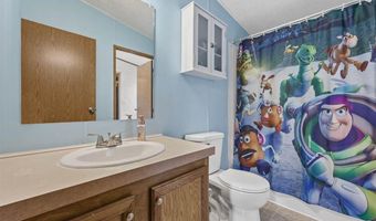 3017 118th St, Amana, IA 52203
