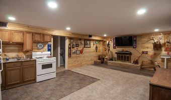 922 ARAPAHO St, Cheyenne, WY 82009