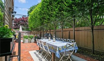 35 Second St, Newport, RI 02840