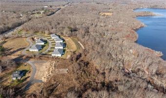46 Hillside Ct, North Kingstown, RI 02874