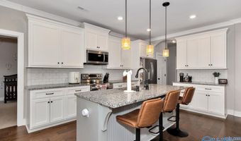 17115 Freedom Dr, Athens, AL 35613