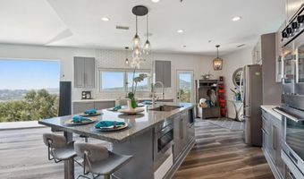 9420 Crest Dr, Spring Valley, CA 91977