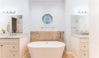 116 Holly Hills Ln, North Kingstown, RI 02874