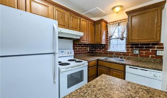10 Scuppo Rd B6, Danbury, CT 06811