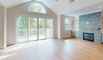 4 Longview Dr 403, Atkinson, NH 03811