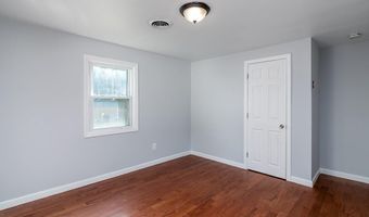 136 Davis Ave, Cranston, RI 02910
