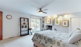 563 E Acadia Pt, Aurora, OH 44202