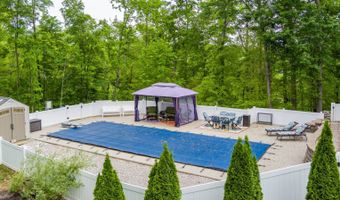 45 Edgewater Dr, Albany, KY 42602